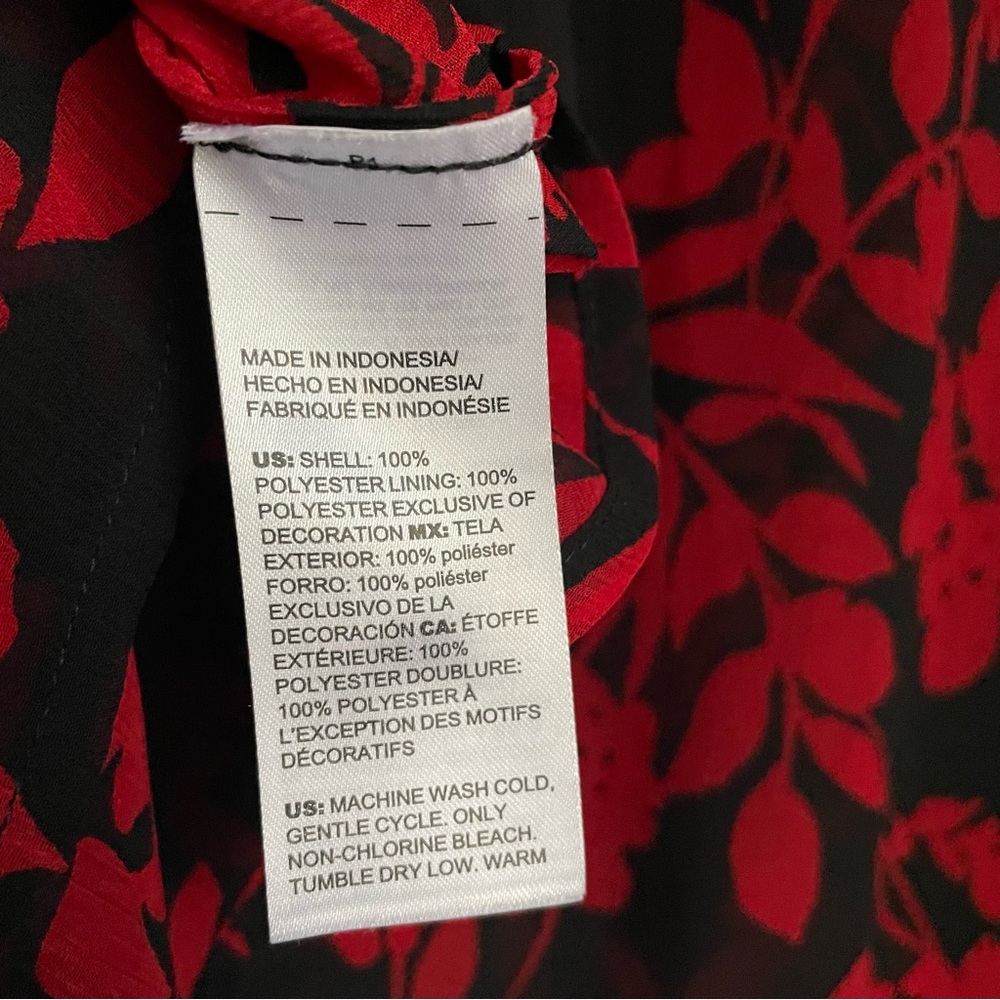 Chico’s Floral Print Red Black Sheer Ruffle Front Blouse US size 8/10 - Picture 14 of 16